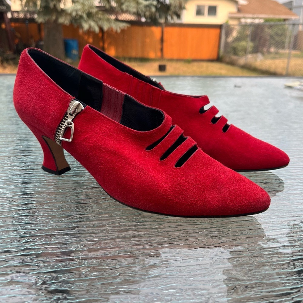 Pura Lopez Red Suede Kitten Heel Pumps Heels